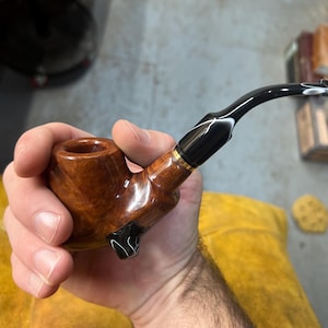 Handmade briar tobacco pipe
