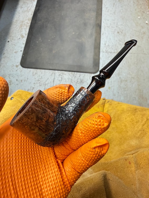 Handmade briar tobacco pipe