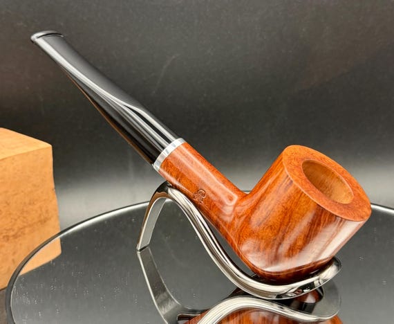 Handmade briar tobacco pipe