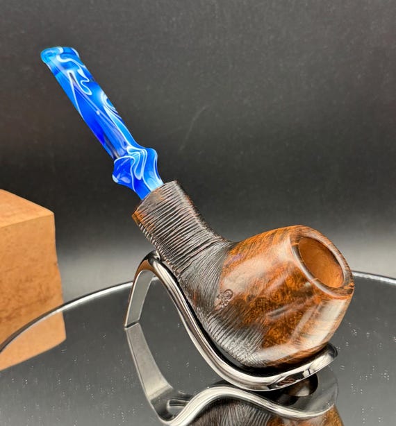 Handmade briar tobacco pipe