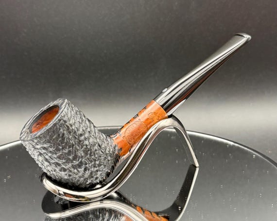Handmade briar tobacco pipe