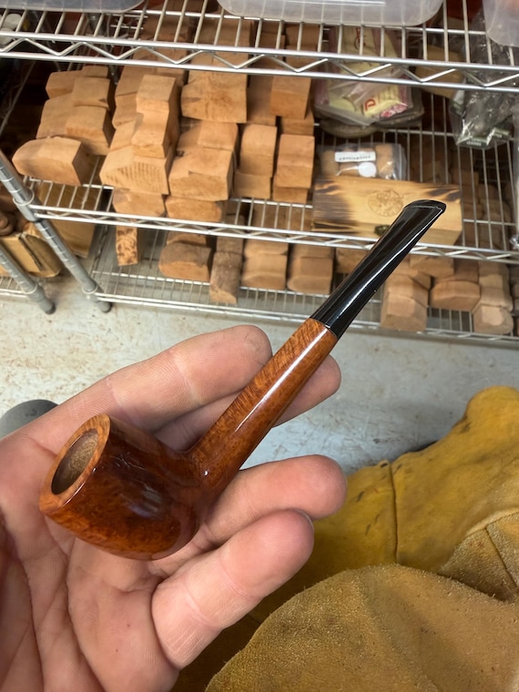 Handmade briar tobacco pipe