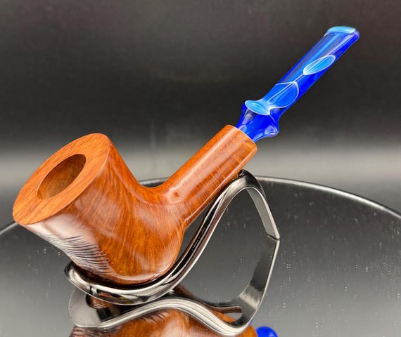 Handmade briar tobacco pipe