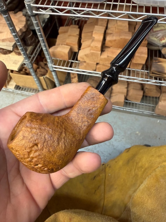 Handmade briar tobacco pipe
