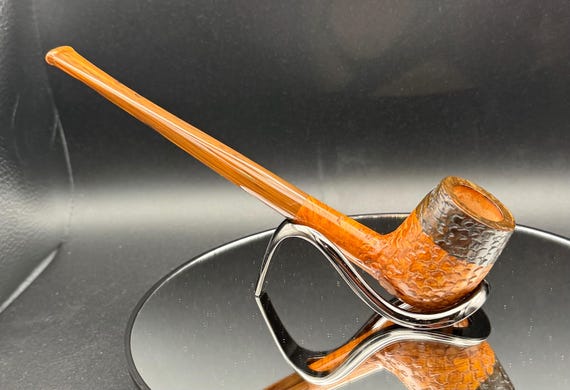Handmade briar tobacco pipe