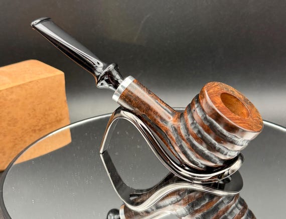 Handmade briar tobacco pipe