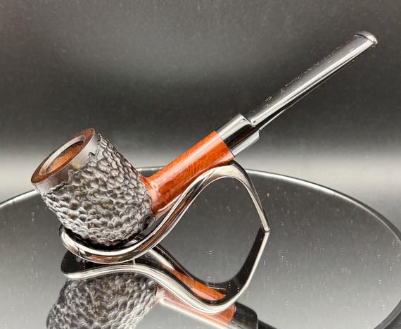 Handmade briar tobacco pipe