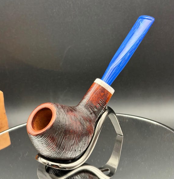 Handmade briar tobacco pipe
