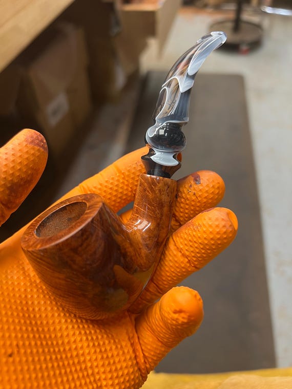 Handmade briar tobacco pipe