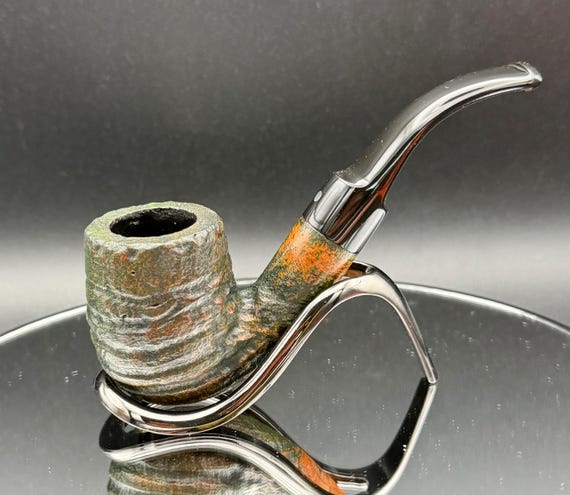 Handmade briar tobacco pipe