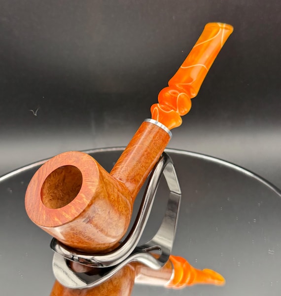 Handmade briar tobacco pipe