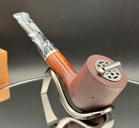 Handmade briar tobacco pipe