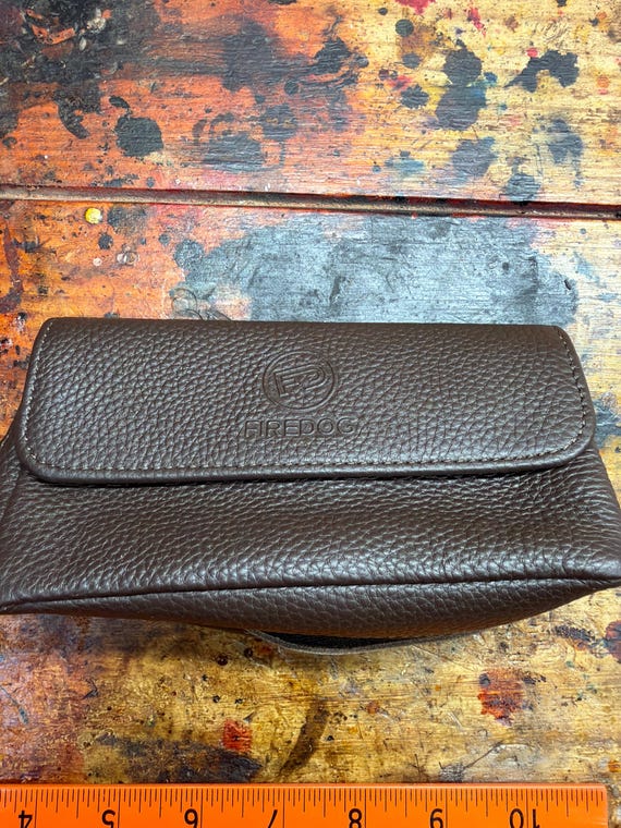 Medium tobacco +2 pipe pouch