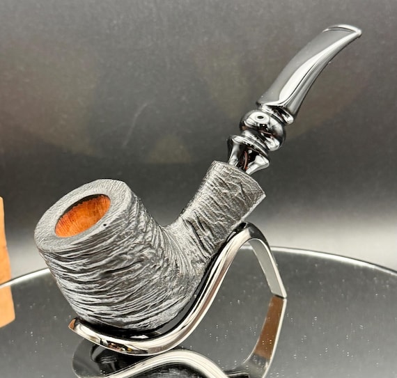 Handmade briar tobacco pipe