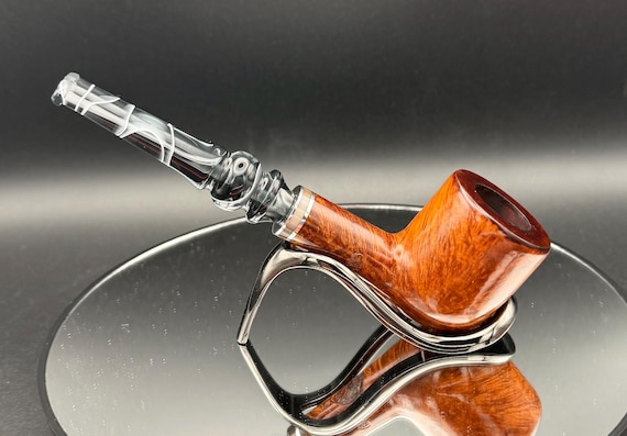 Handmade briar tobacco pipe