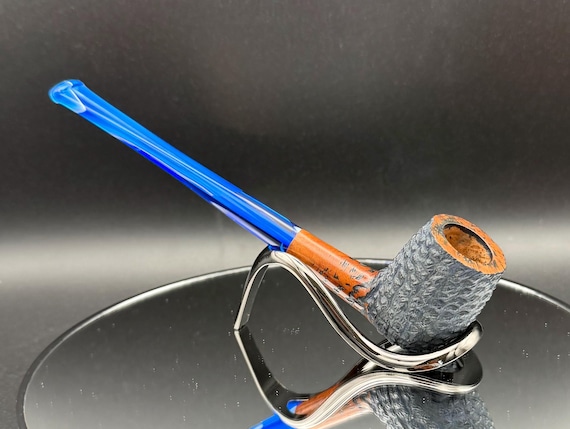 Handmade briar tobacco pipe
