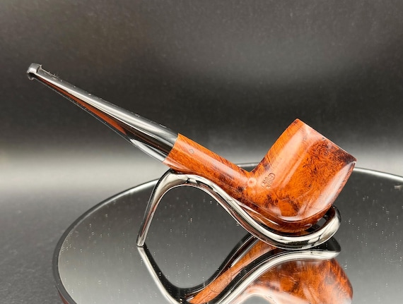 Handmade briar tobacco pipe