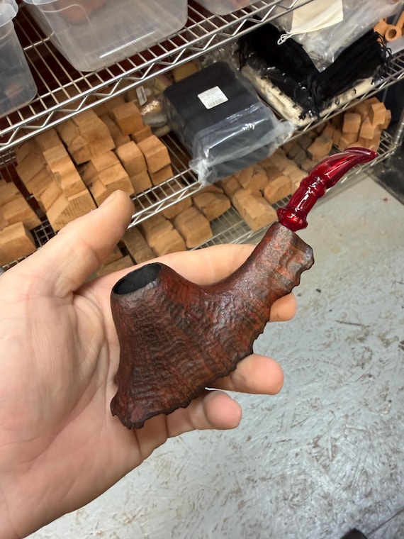 Handmade briar tobacco pipe
