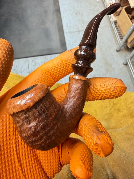 Handmade briar tobacco pipe