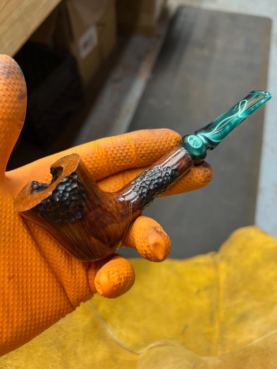 Handmade briar tobacco pipe