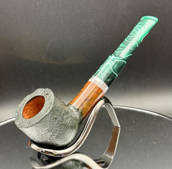 Handmade briar tobacco pipe