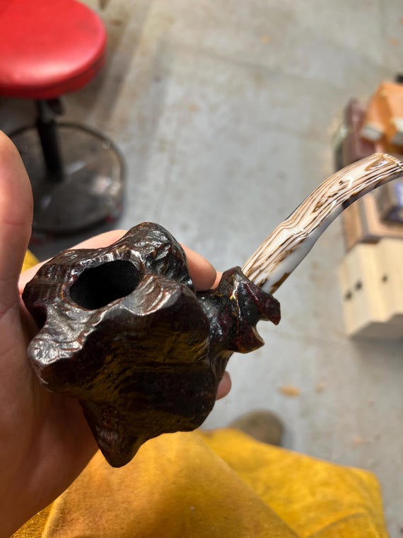 Handmade briar tobacco pipe