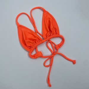 Women&#39;s criss-cross Bikini top