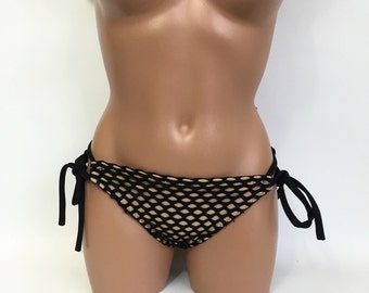 Traje de baño de malla negra con cordones ajustables separados y parte inferior de bikini para mujer