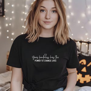 Be Kind T-Shirt | Inspirational Kindness Quote Tee | Positive Vibes Shirt | Motivational Graphic Tee | Mental Health Awareness Shirt