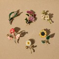 Personalized birth flower brooch, poppy flower brooch, imitation pearl brooch, handmade flower brooch, wedding brooch, Gift for Mom