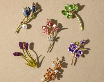 Personalized birth flower brooch, iris brooch, vintage brooch, handmade flower brooch, wedding brooch, birthday gift for her