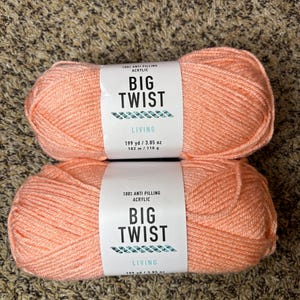 Big Twist Soft Peach Living Yarn