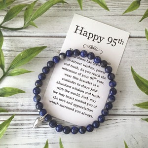 Cadeau pour 95e anniversaire d'une femme de 95 ans : bracelet de perles avec carte à message significatif et boîte-cadeau