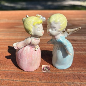 Vintage Napco Japan Kissing Angels Figurine Set | 1960s Porcelain Christmas Decor | Pink & Blue Kitsch Collectible Holiday Angels Flower Gem