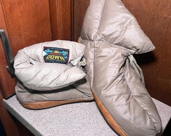 Botines de plumas Eddie Bauer vintage XL con etiqueta Sunrise de los años 60, fabricados en EE. UU., zapatillas de campamento de plumas de ganso, regalo para cabaña, equipo de montañismo, calzado de invierno para refugio. Raros.