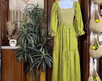 Moosgrün Floral Maxi Kleid S Gesmokt Puffärmel Tiered Prairie Cottagecore Free People Style Dahlia Dupe Romantische Empire-Taille Kleid Boho