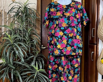 Vintage 90er Jahre Floral Shorts Set Damen Medium Schwarz Multicolor Tropical Rayon USA Made Culotte Set Resort Wear Zweiteiler Co Ord Sommer Outfit