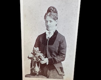 1880's CDV Carte De Visite of a Well dressed Woman with Floral Arrangement Philadelphia PA Backmark