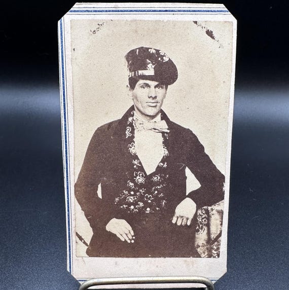 Civil War CDV of Dapper Riverboat Gambler? With Foul Weather Hat