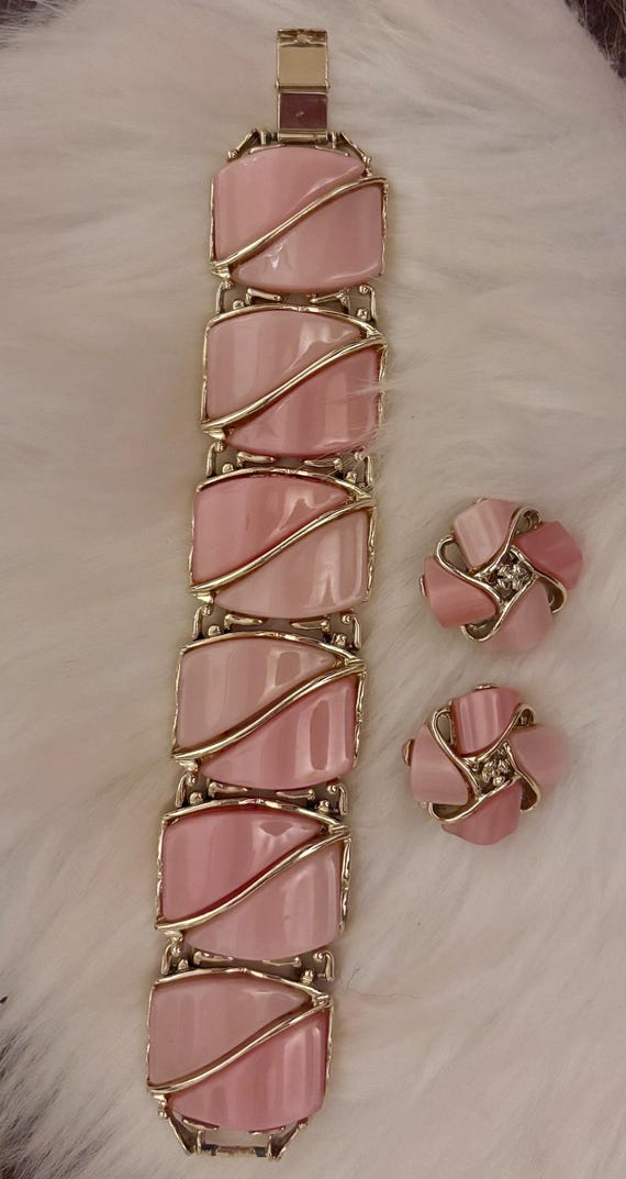 Vintage Moonglow Pink Bracelet and Earrings