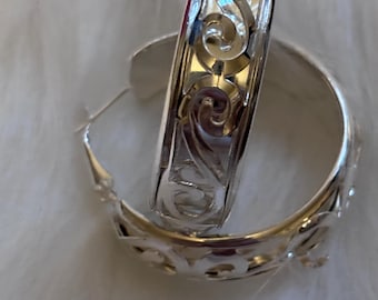 Silver toned Filigree Hoop Earrings