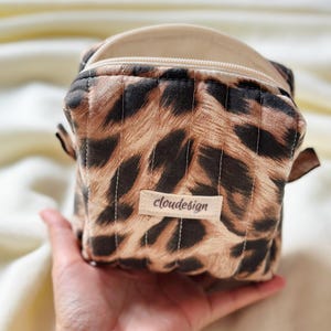Leopard Pattern Makeup Bag: Small Travel Cosmetic Pouch