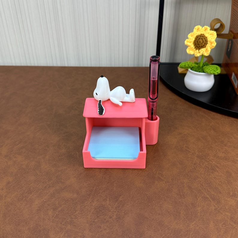 Snoopy anteckningsblockshållare med pennmugg | Söt skrivbordsorganisatör och klisterlappshållare | Rolig kontorspresent, lärarpresent, Snoopy skrivbordsdekor Pink