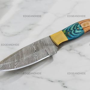 Handgefertigtes Damaststahl-Skinnermesser mit Scheide | Custom Holzgriff Jagdmesser | Personalisiertes Geschenk Geschenk für Ihn | Geburtstagsgeschenk