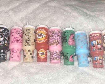 Mini Tumbler Lippenbalsam Halter Schlüsselbund: Stanley Style, Abziehbild-Design, Optional Initiale