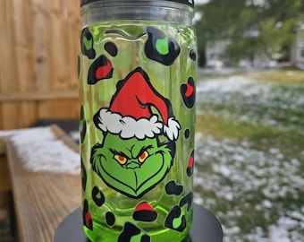 Weihnachtlicher Grinch Drip Schneekugel Becher