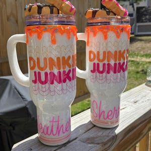 Vaso personalizado con purpurina de Dunkin Donuts, tapa de dona 3D personalizada, regalos hechos a pedido, regalos para amigos, regalos personalizados, regalos de Dunkin' Coffee.