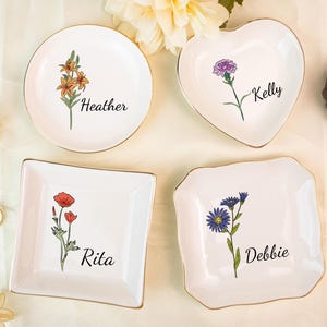 Personalized Birth Flower Jewelry Dish, Watercolor Flower Ring Dish, Birthday Trinket Dish Gift for Friend, Wedding Favor, Bridesmaid Gifts