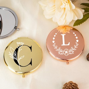 Customized Pocket Makeup Mirror Wedding Gift, Hen Party Gift, Delicate Personalized Compact Mirror Bridesmaid Gifts,Cutom Name Pocket Mirror