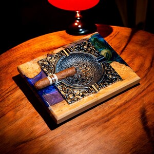 Stylish and Durable Ashtray - Perfect for Indoor and Outdoor Use, Featuring a Modern Design, Easy Cleaning, and High-Quality Materials